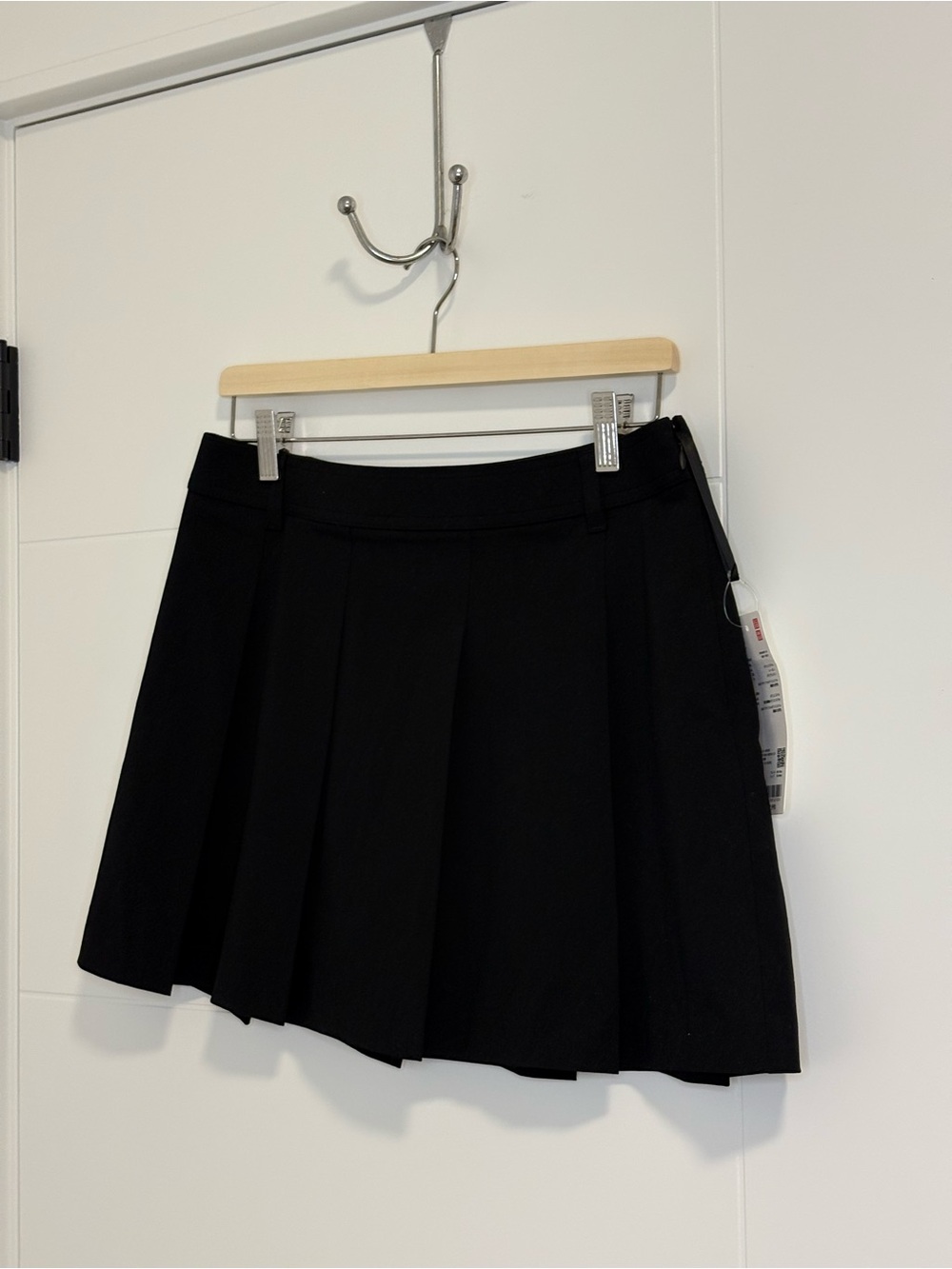 Uniqlo Black Pleated Mini Skirt
